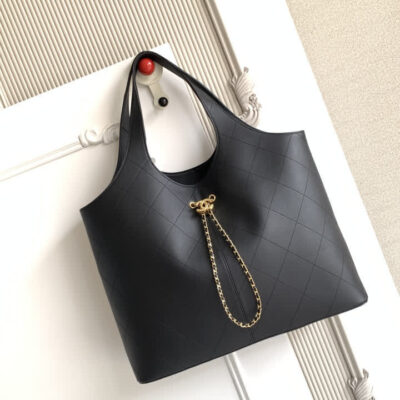 Chanel Genuine Leather Grande Tote Handbag – SB74968273401 Chanel Genuine Leather Grande Tote Handbag – SB74968273401